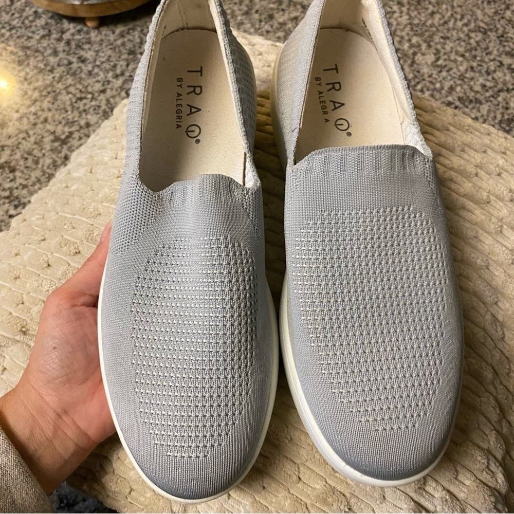 Traq by Algeria Qaravan Grey Slide On Casual Sneakers Women's Shoes Size 7.5